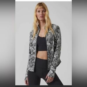 Athleta Salutation Floral Textured Jacket // Chakra Floral Black Seasalt
